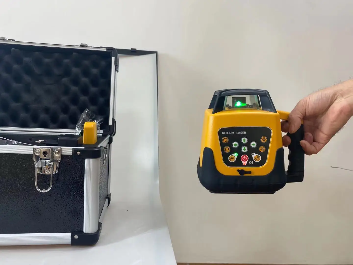 고정밀 전자 자동 수평 조절 360도 회전 레이저 3D - Rotary Laser Level 500M Range 리뷰 및 가격